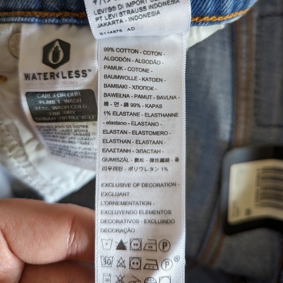 Levi's Straight Leg Wedgie Jeans - Picture 14 of 14